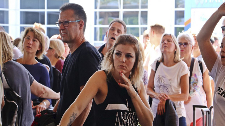 Κέρκυρα: Υπάλληλοι εταιρείας security βγάζουν τουρίστες από δωμάτια ξενοδοχείων