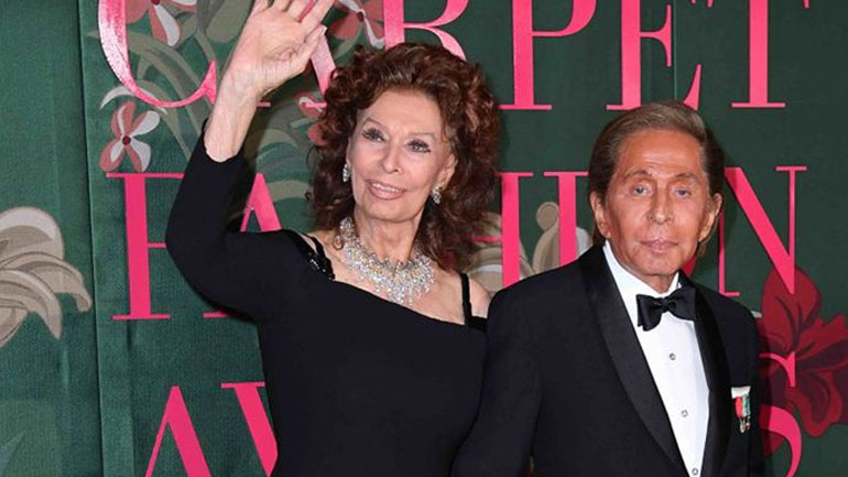 Sophia Loren: Απαστράπτουσα η 85χρονη ντίβα στη Σκάλα του Μιλάνου