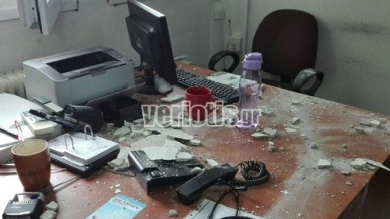 Βέροια: «Έπεσαν σοβάδες πάνω σε γιατρούς»