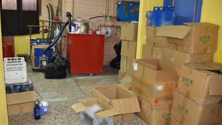 Είχαν στήσει παράνομο εργαστήριο ποτών στη Θεσσαλονίκη