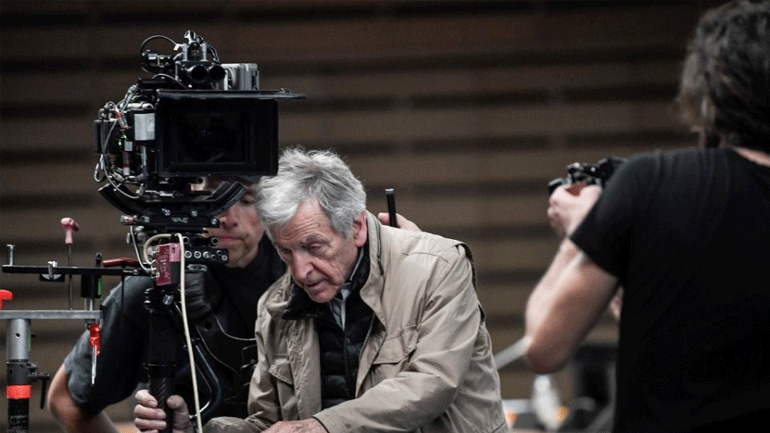 Κώστας Γαβράς: Η ταινία «Ενήλικοι στην Αίθουσα» δεν είναι ντοκιμαντέρ, είναι θέαμα