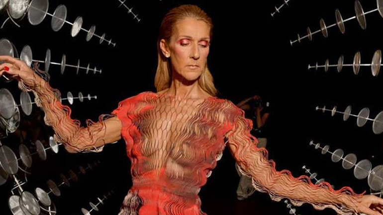 H Celine Dion βάζει τέλος στην κριτική που δέχεται για το αδύνατο σώμα της!