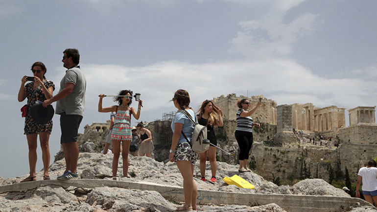 Ελεύθερη είσοδος σήμερα στην Ακρόπολη και σε 100 αρχαιολογικούς χώρους το Σαββατοκύριακο
