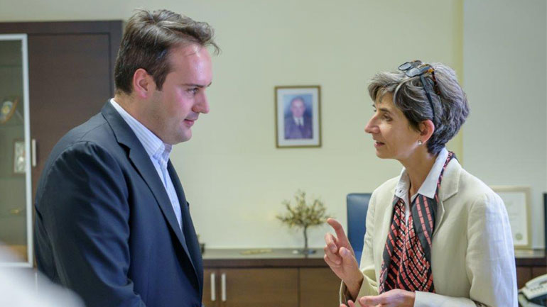 Η Βρετανή πρέσβης ξεναγήθηκε στις εγκαταστάσεις της «ΟΛΥΜΠΟΣ»