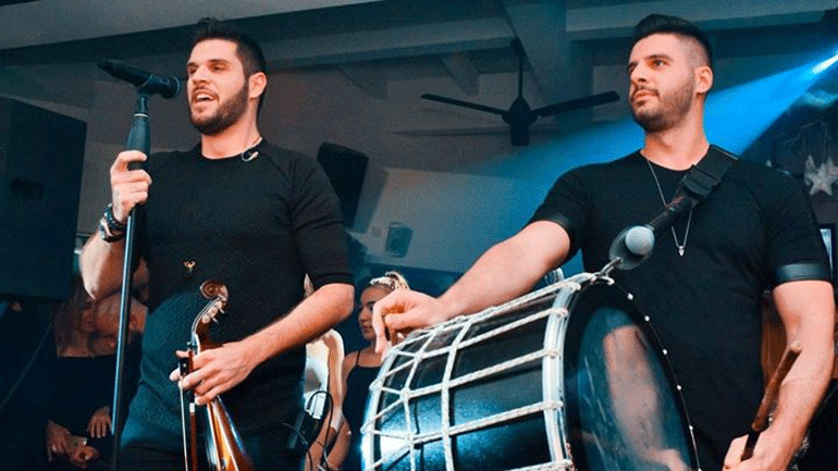 Droulias Brothers: «Δεν μας δέχονται στα σχήματα των νυχτερινών κέντρων, φοβούνται και μας κλείνουν τις πόρτες»