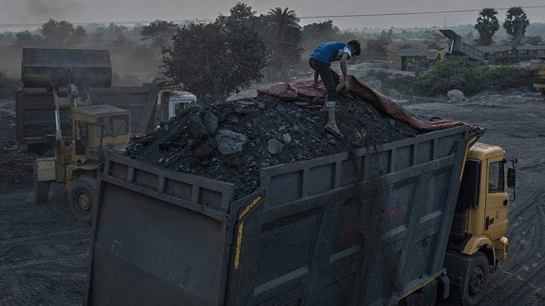 Κίνα: Ετήσια αύξηση 30% κατέγραψε η εισαγωγή οπτάνθρακα τον Αύγουστο
