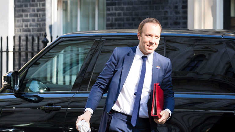 Βρετανός Υπ. Υγείας: Αποδέχομαι τον νόμο αλλά αυτό δεν σημαίνει ότι δεν θα πρέπει να αμφισβητηθεί