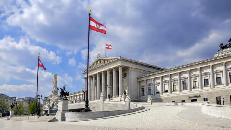 Οι Αυστριακοί ψηφοφόροι καλούνται σήμερα και πάλι στις κάλπες