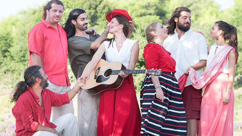 «Όλη η Γης ανθίζει» στο Ιδιόμελο