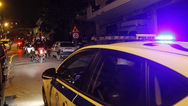 Έφοδος της αστυνομίας σε σύνδεσμο οπαδών της ΑΕΚ στη Νέα Φιλαδέλφεια