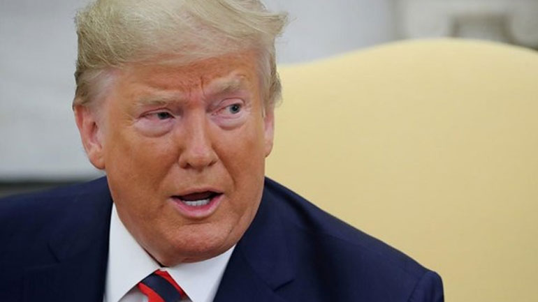 ΗΠΑ: Το 55% των Αμερικανών θεωρεί απαραίτητη την έναρξη της έρευνας για την παραπομπή του Τραμπ