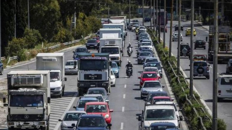 Κυκλοφοριακό χάος στην Αθηνών – Λαμίας – Ουρές χιλιομέτρων