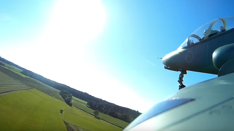 Τηλεκατευθυνόμενο τζετ σε κλίμακα 1/2,5