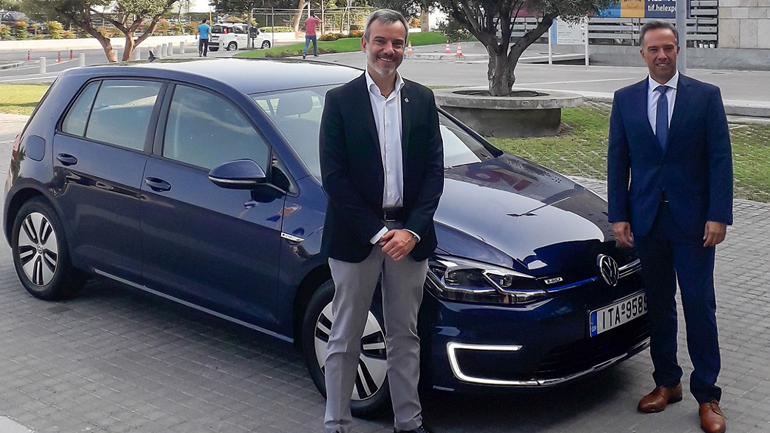 Με το ηλεκτρικό VW e-Golf μετακινείται ο δήμαρχος Θεσσαλονίκης