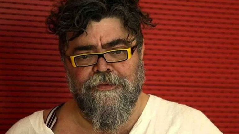 «Mε επίσημο ένδυμα!»: Mουσική βραδιά με τη σφραγίδα του Σταμάτη Κραουνάκη