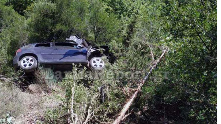 Τροχαίο ατύχημα στη Φθιώτιδα: Αυτοκίνητο έπεσε σε γκρεμό
