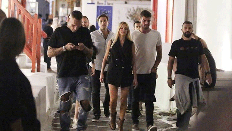 Νέος έρωτας για τη Βίκυ Κάβουρα!