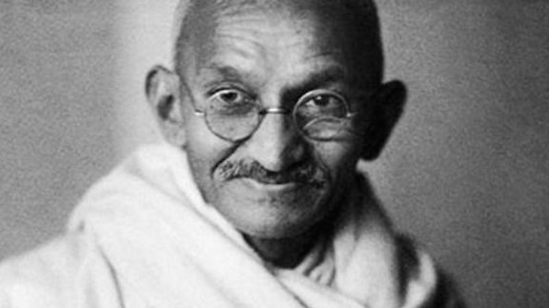 «Ανθρωπάκι», αποτυχημένος δικηγόρος, παγκόσμιο πνεύμα ο Γκάντι 