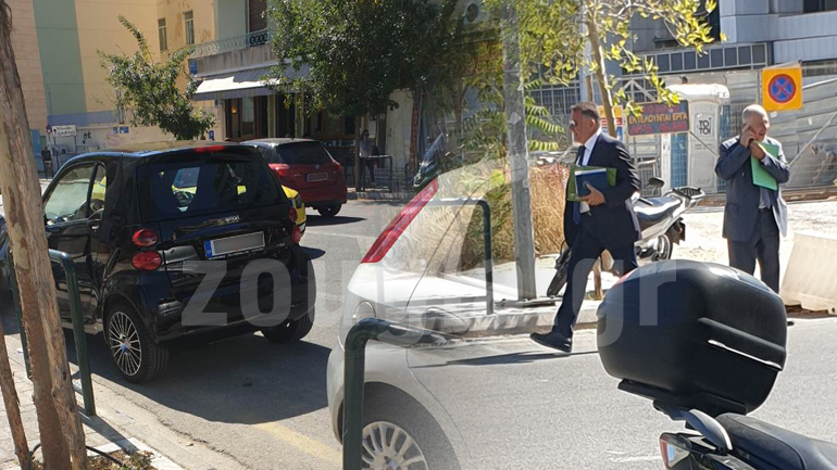 Για ακόμη μία φορά ο «καλύτερος δικηγόρος της Ελλάδας» πάρκαρε παράνομα