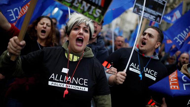 Γαλλία: Αστυνομικοί απεργούν για πρώτη φορά μετά από 20 περίπου χρόνια