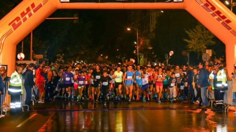 Στίβος: 20.000 δρομείς στον 8ο Διεθνή Νυχτερινό Ημιμαραθώνιο Θεσσαλονίκης