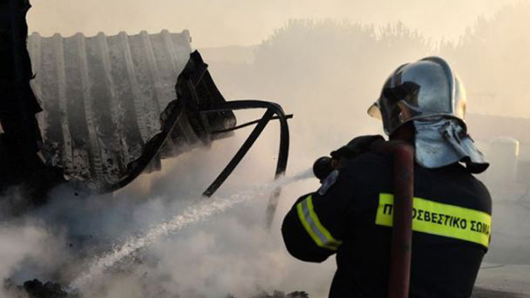 Τρίκαλα: Πυρκαγιά ξέσπασε σε ψησταριά στα Μεγάλα Καλύβια