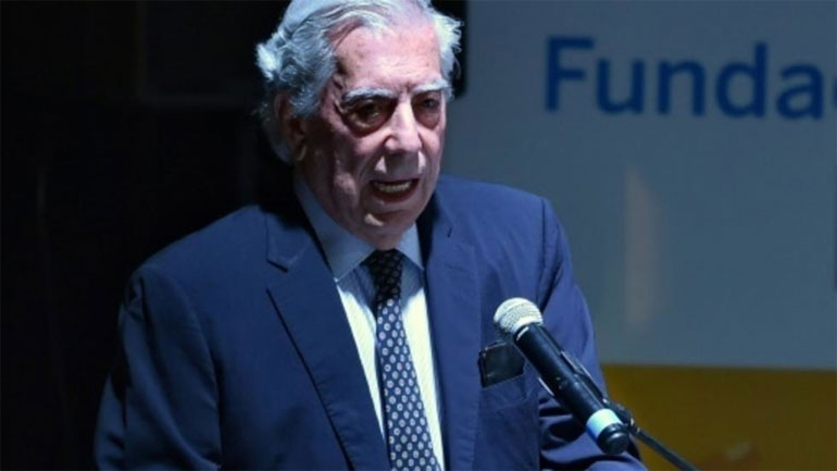 Ο Μάριο Βάργκας Λιόσα τιμήθηκε με το βραβείο Chateau La Tour Carnet