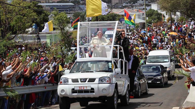Το νέο pick-up όχημα του Πάπα