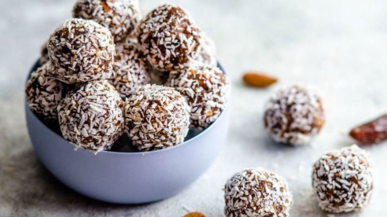 Energy balls με καρύδα και κακάο