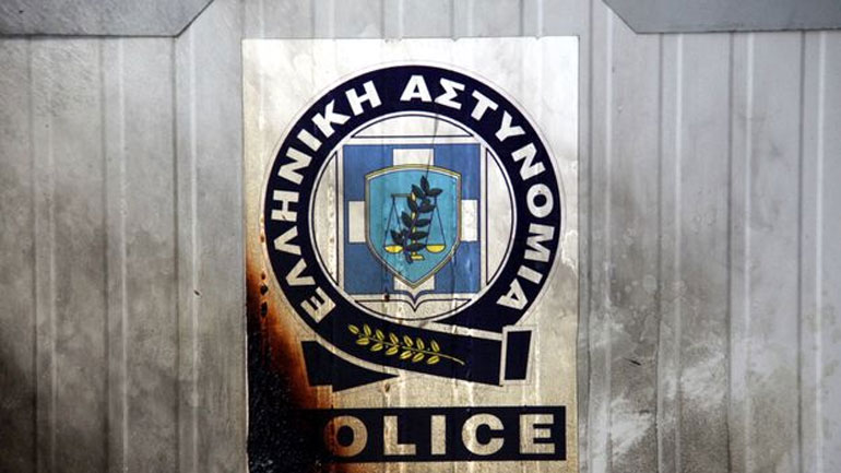 Χειροπέδες σε δύο αξιωματικούς του «Αλλοδαπών» για δωροληψία