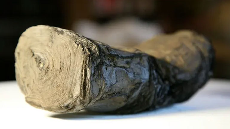 Η τεχνητή νοημοσύνη «διαβάζει» καμένα αρχαία χειρόγραφα