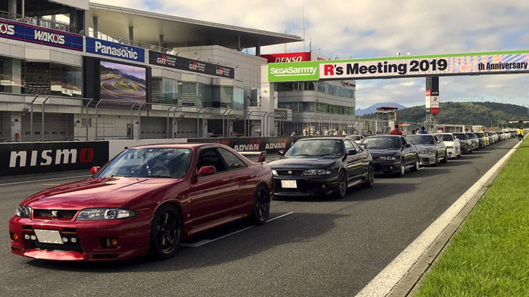 Χιλιάδες GT-R συγκεντρώθηκαν στην πίστα