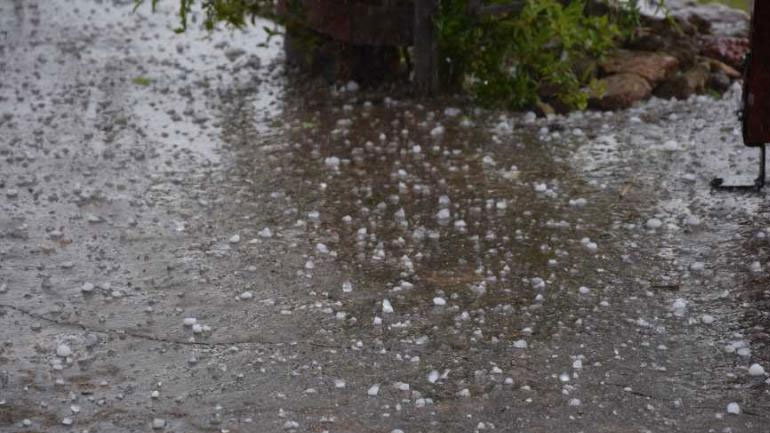 Σφοδρή χαλαζόπτωση στην Αθήνα
