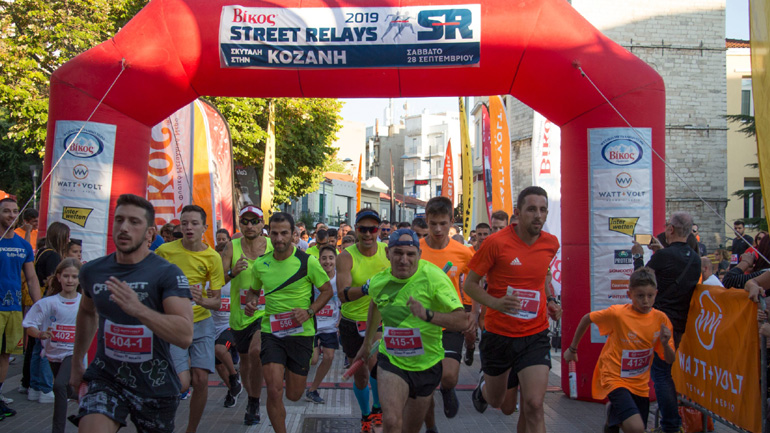 Eνας 73χρονος έκλεψε την παράσταση στα Βίκος Street Relays της Κοζάνης