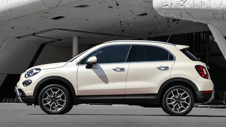 Καμπύλες γραμμές, κομψή εμφάνιση και πολύ στυλ 