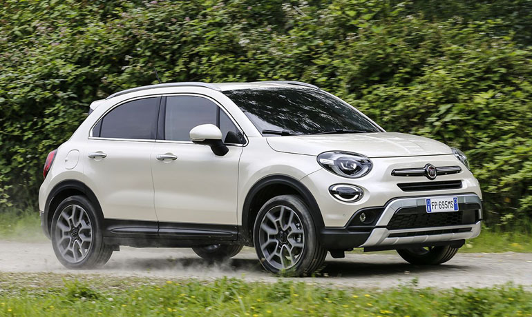 Χάρη στην υψηλή απόσταση του αμαξώματος από το έδαφος πατάει και χώμα