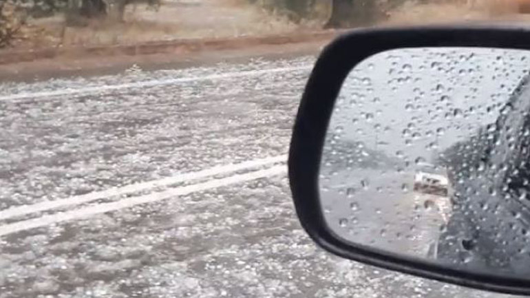 Το ‘στρωσε: Χαλάζι στην Άμφισσα