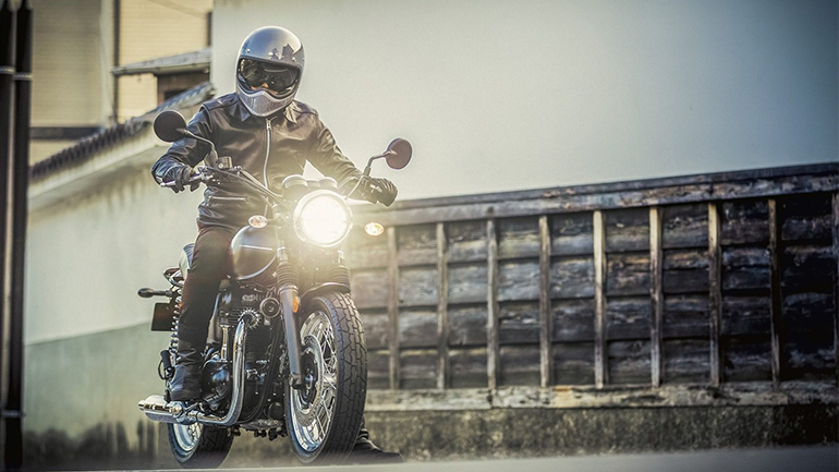 Kawasaki W800 Street: Με σεβασμό στο παρελθόν