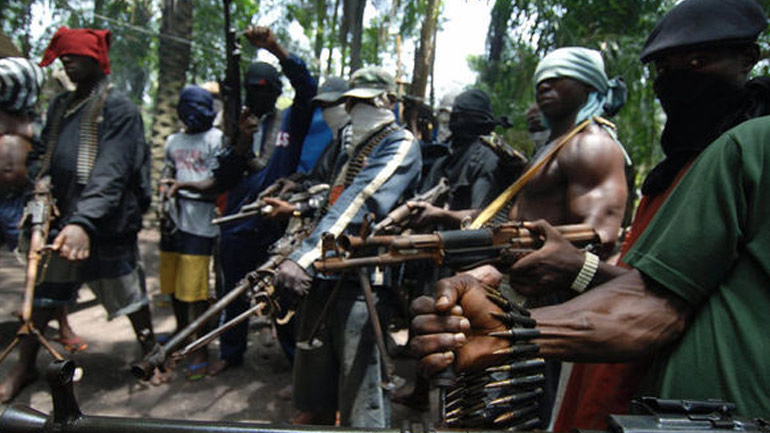 Ένοπλοι απήγαγαν έξι μαθήτριες και δύο καθηγητές στη Νιγηρία