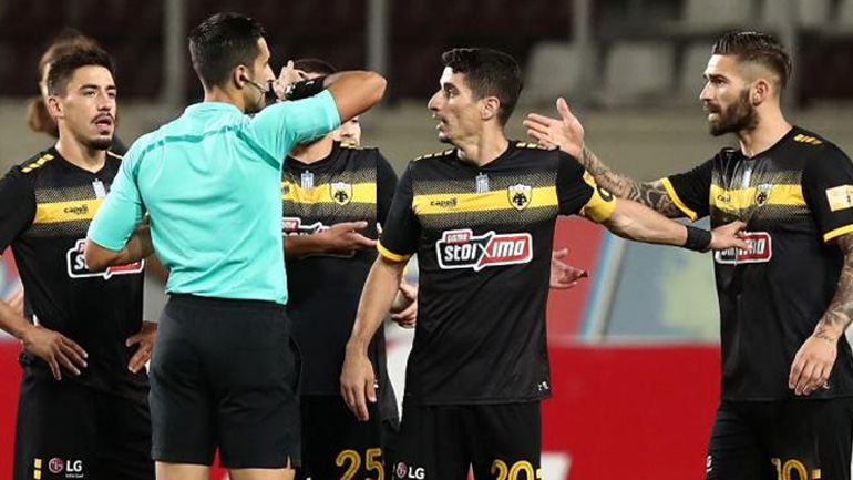 Διαμαρτύρεται για τον μη καταλογισμό κόκκινης στον Κάτσε η ΑΕΚ