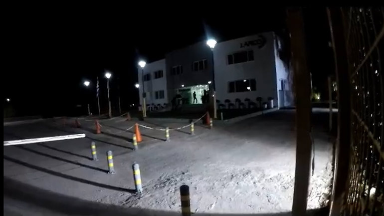 Παρέμβαση του Ρουβίκωνα στα γραφεία της εταιρείας ΛΑΡΚΟ στο Μαρούσι