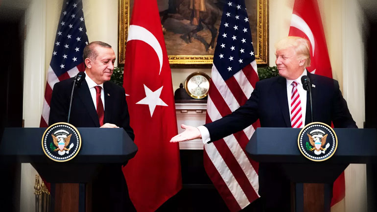 Με τις ευλογίες της Ουάσινγκτον η τουρκική εισβολή στη Συρία