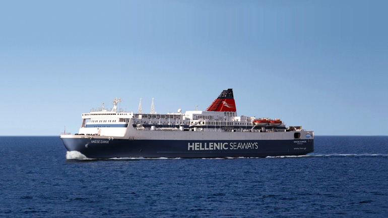 Πειραιάς: Έφτασε το «Νήσος Σάμος» με 453 μετανάστες από τη Μόρια