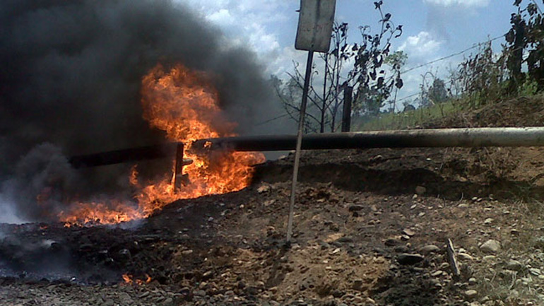 Κολομβία: Ανατίναξαν αγωγό πετρελαίου