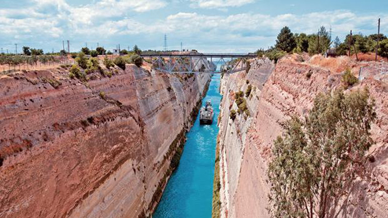 Κόρινθος: Νεκρός ανασύρθηκε ένας άνδρας που έπεσε από τη γέφυρα του Ισθμού