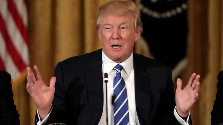 Ο πρώην διευθυντής της CIA αμφισβητεί τη «σταθερότητα» της χώρας εξαιτίας του Τραμπ