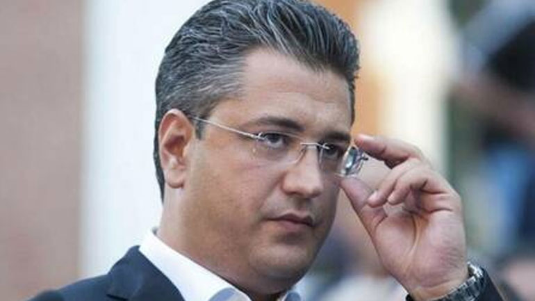 Επαφές Τζιτζικώστα στο Hollywood