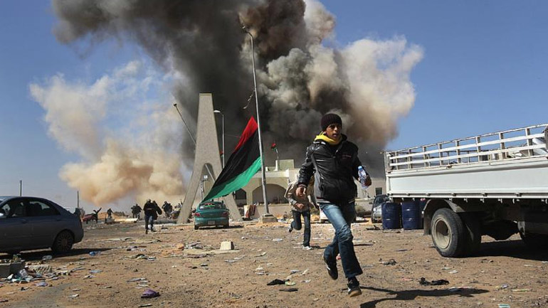 Λιβύη: Έξι τραυματίες από αεροπορικό βομβαρδισμό σε προάστιο της Τρίπολης