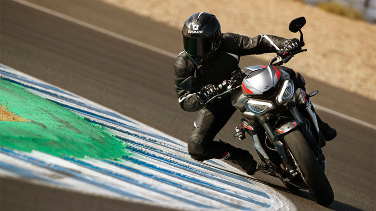 Triumph Street Triple RS 2020: Γυμνή –αγωνιστική- αλήθεια