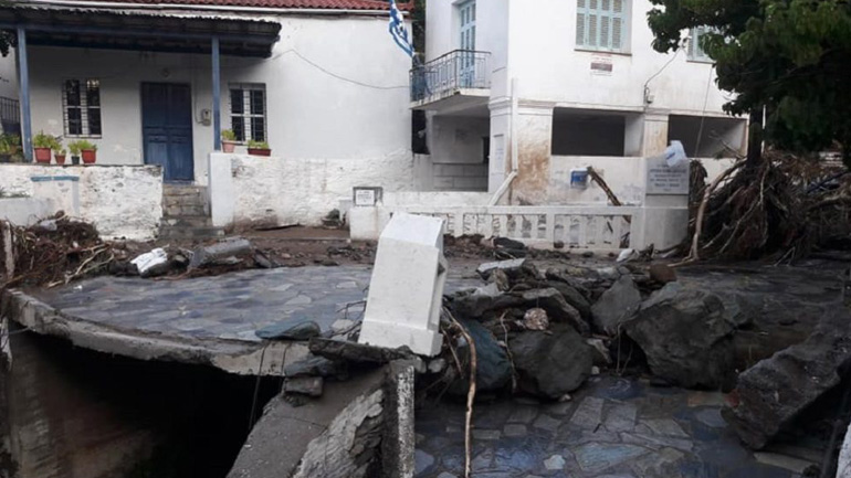 Καταστροφές στην Άνδρο από τις ισχυρές βροχοπτώσεις